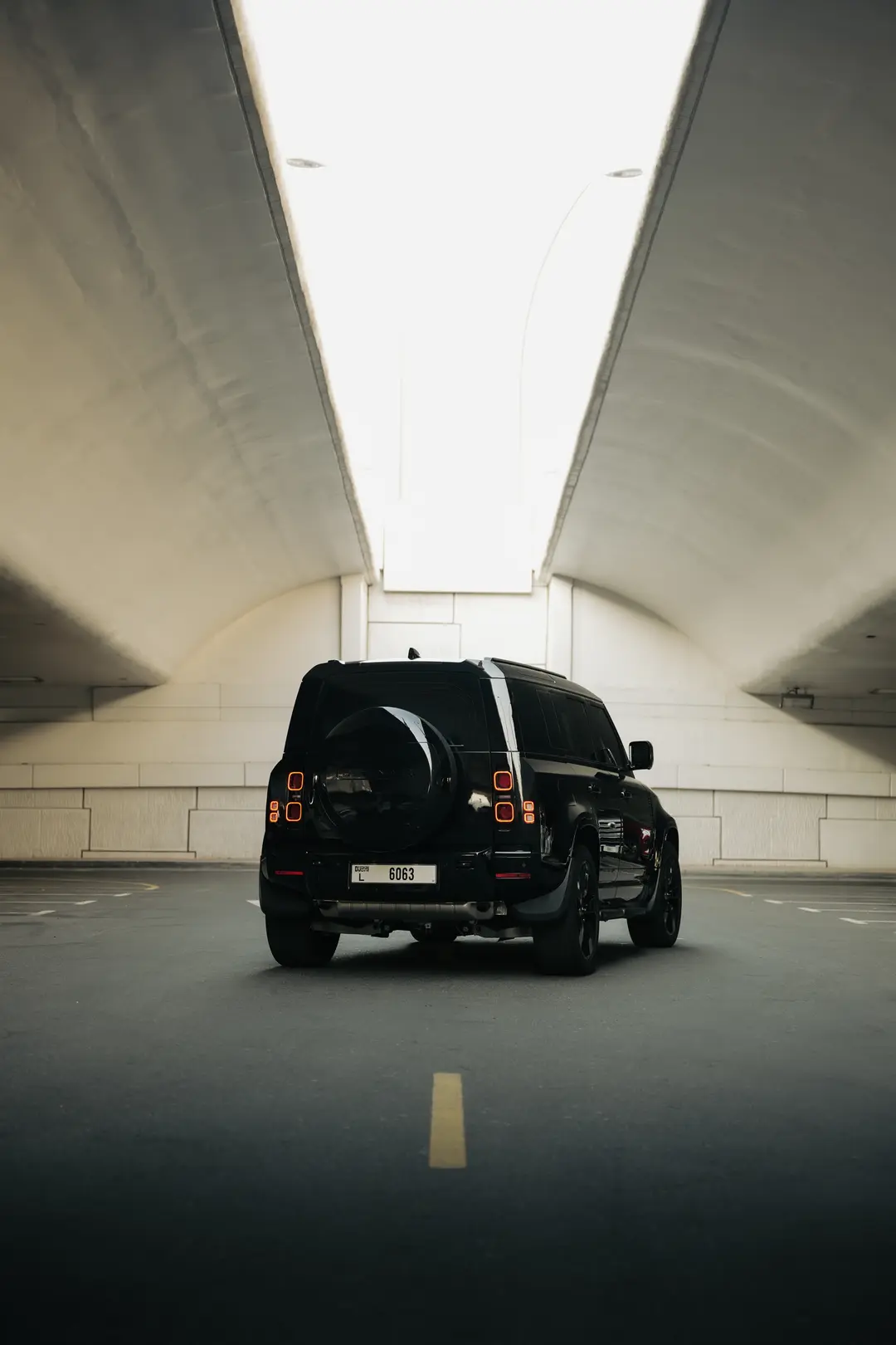 Location Land Rover Defender 110 Black Edition 2025 Dubai - Vue 9