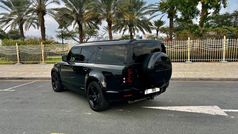 Location Land Rover Defender 2024 Dubai - Vue 6