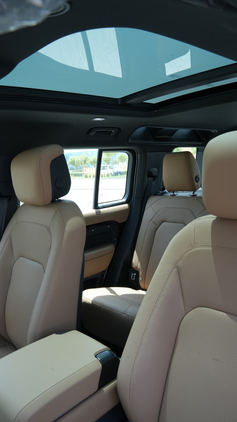 Land Rover Defender 2025 huren Dubai - Weergave 10