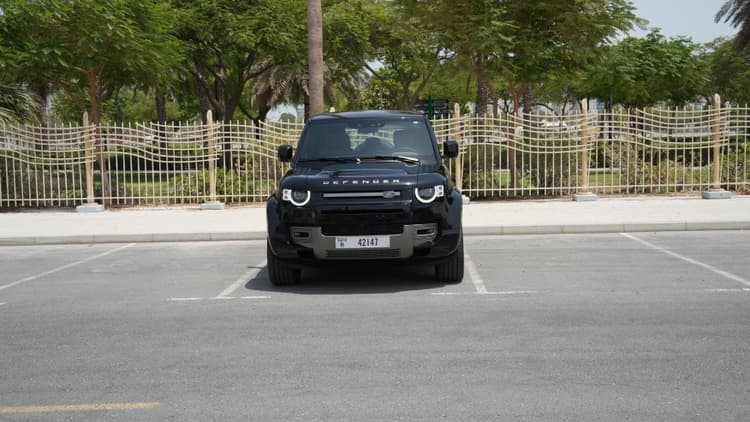 Land Rover Defender 2025 huren Dubai - Weergave 2