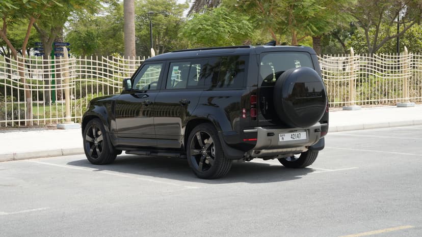 Land Rover Defender 2025 huren Dubai - Weergave 5