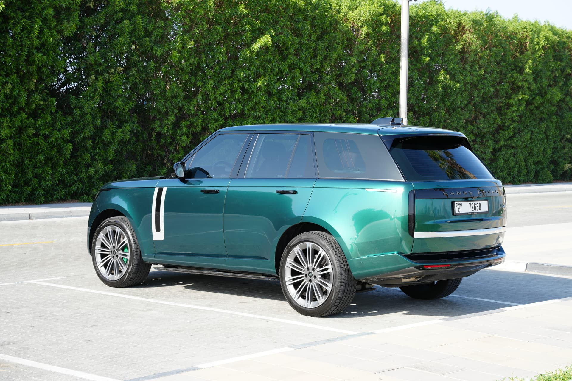 Land Rover Range Rover Autobiography 2023 mieten in Dubai - Ansicht 4