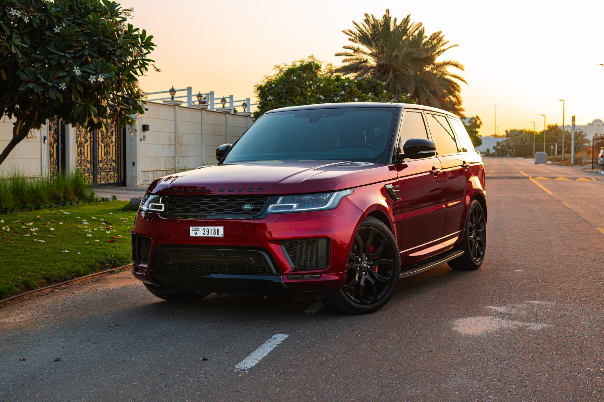 Land Rover Range Rover Sport HSE Dynamic V8 2022 huren Dubai - Vooraanzicht