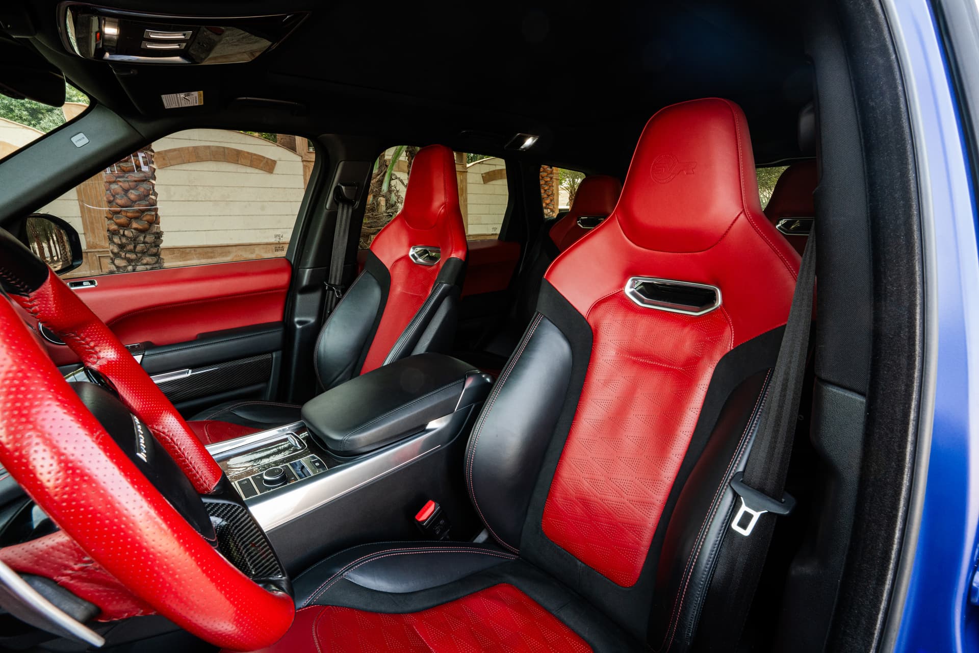 Land Rover Range Rover Sport SVR 2022 huren Dubai - Weergave 3