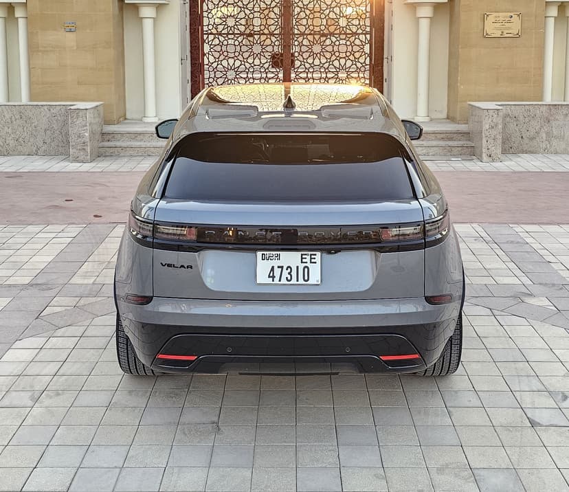 Land Rover Range Rover Velar SE Dynamic 2024 Rental Dubai - View 8