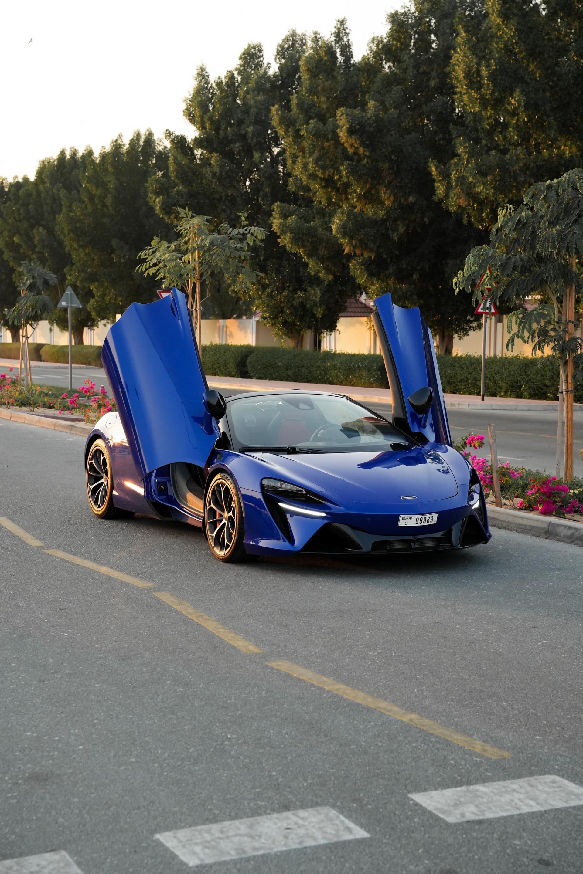 McLaren Artura Spider 2025 huren Dubai - Vooraanzicht