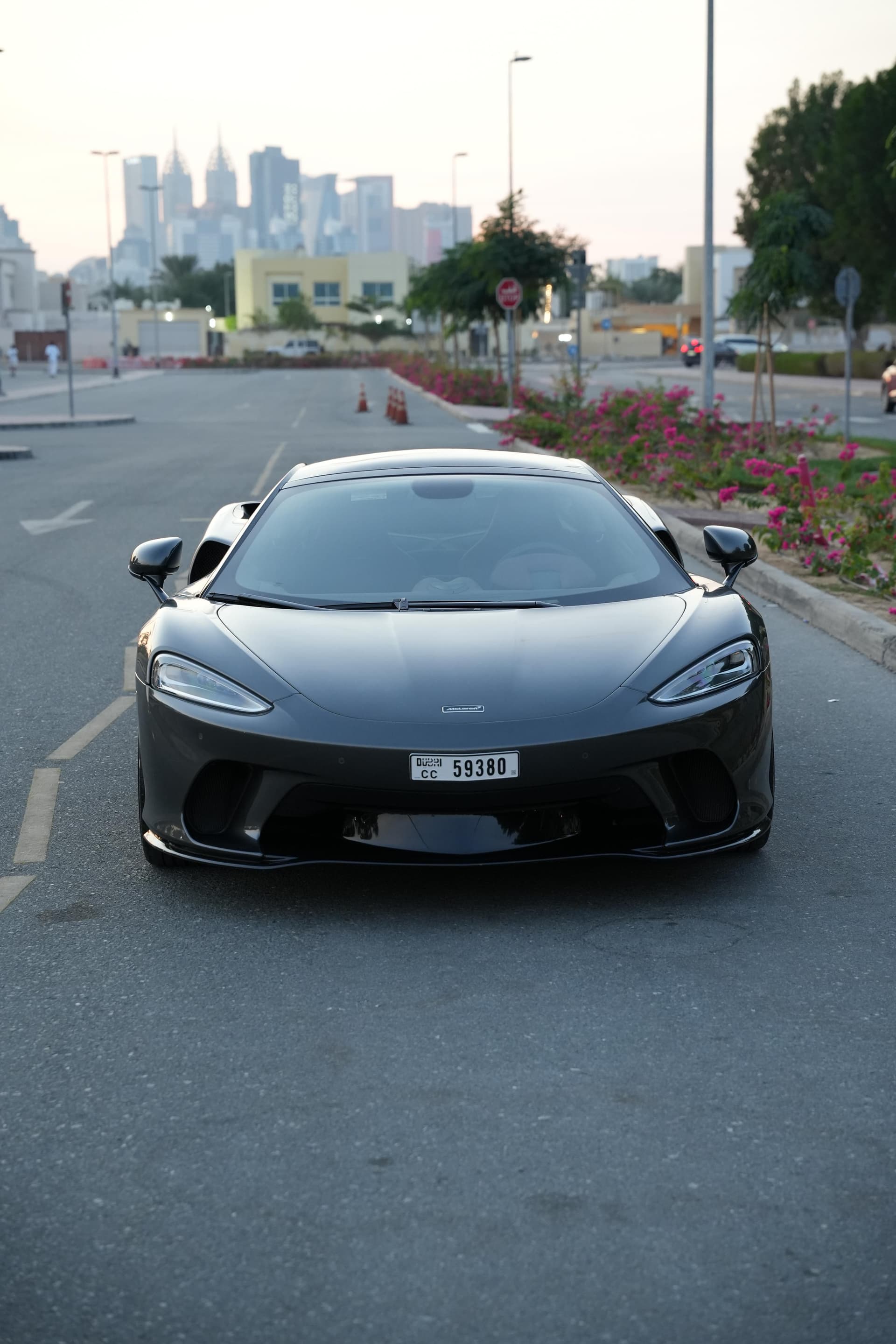 McLaren GT 2024 huren Dubai - Weergave 2