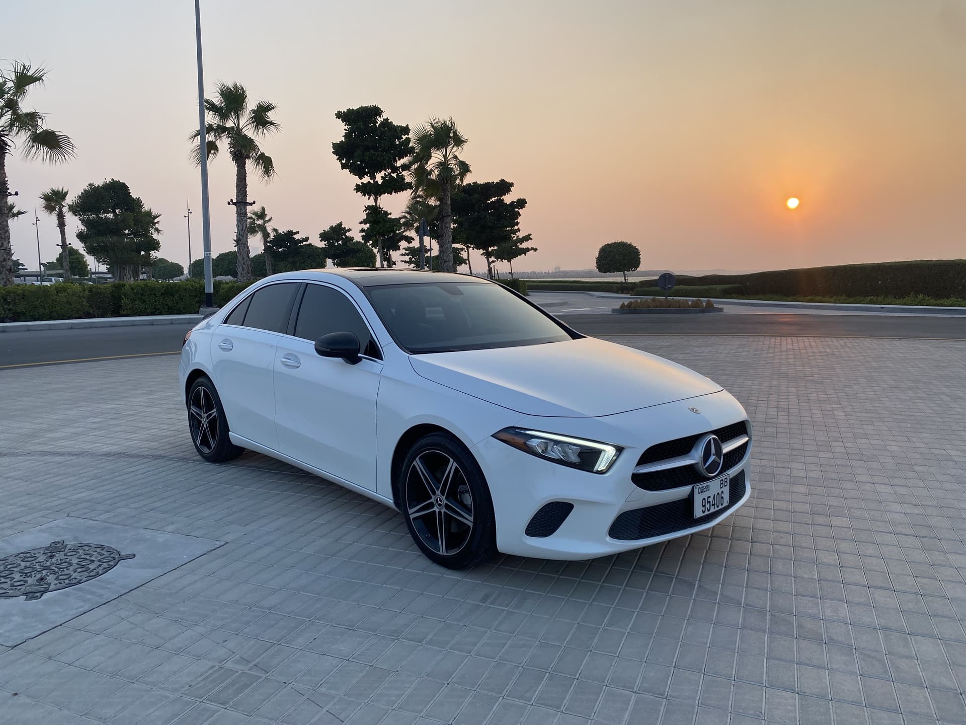 Mercedes-Benz A-Class A220 2021 huren Dubai - Weergave 4
