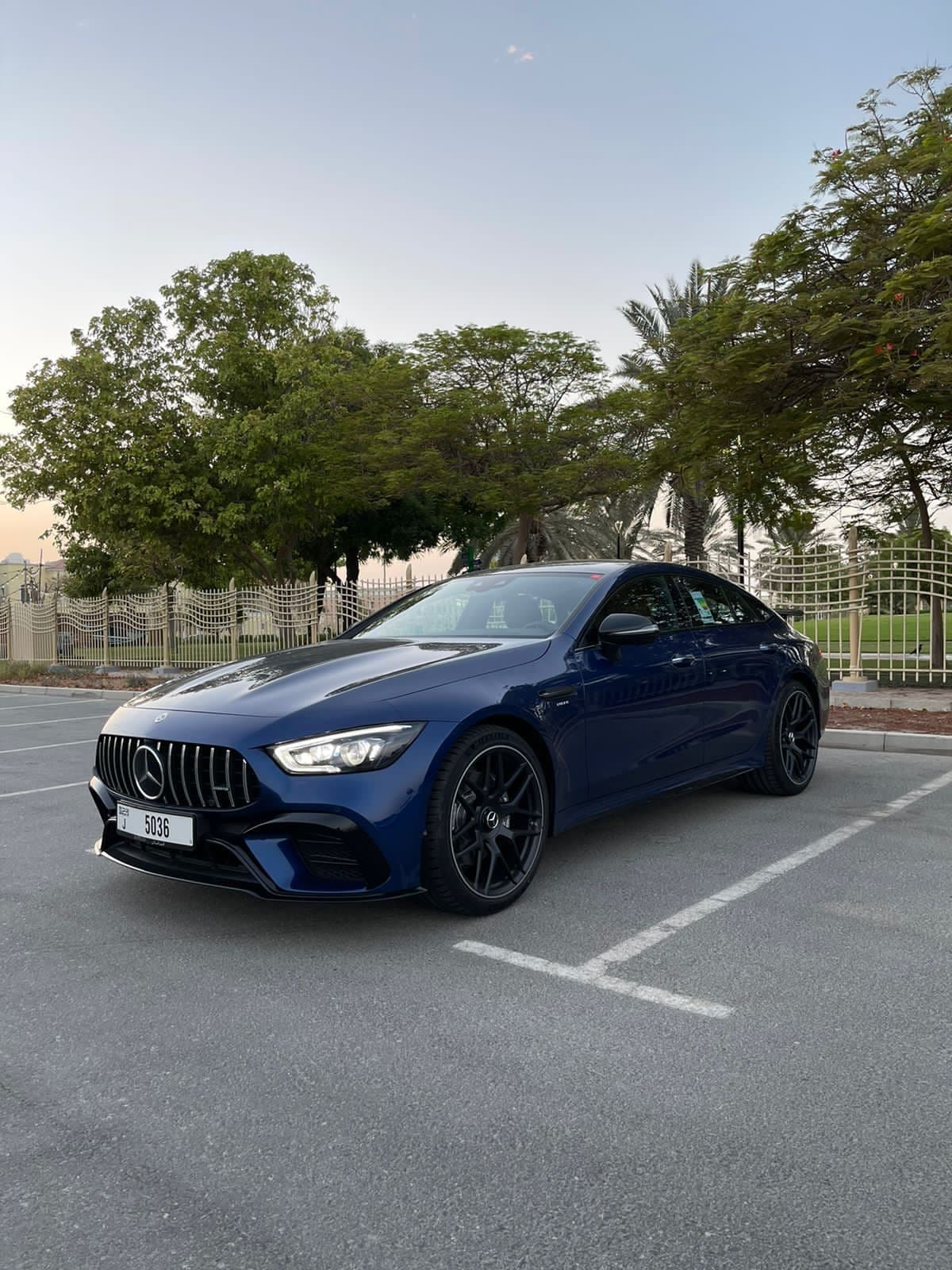 Mercedes-Benz AMG GT 63 2021 huren Dubai - Vooraanzicht