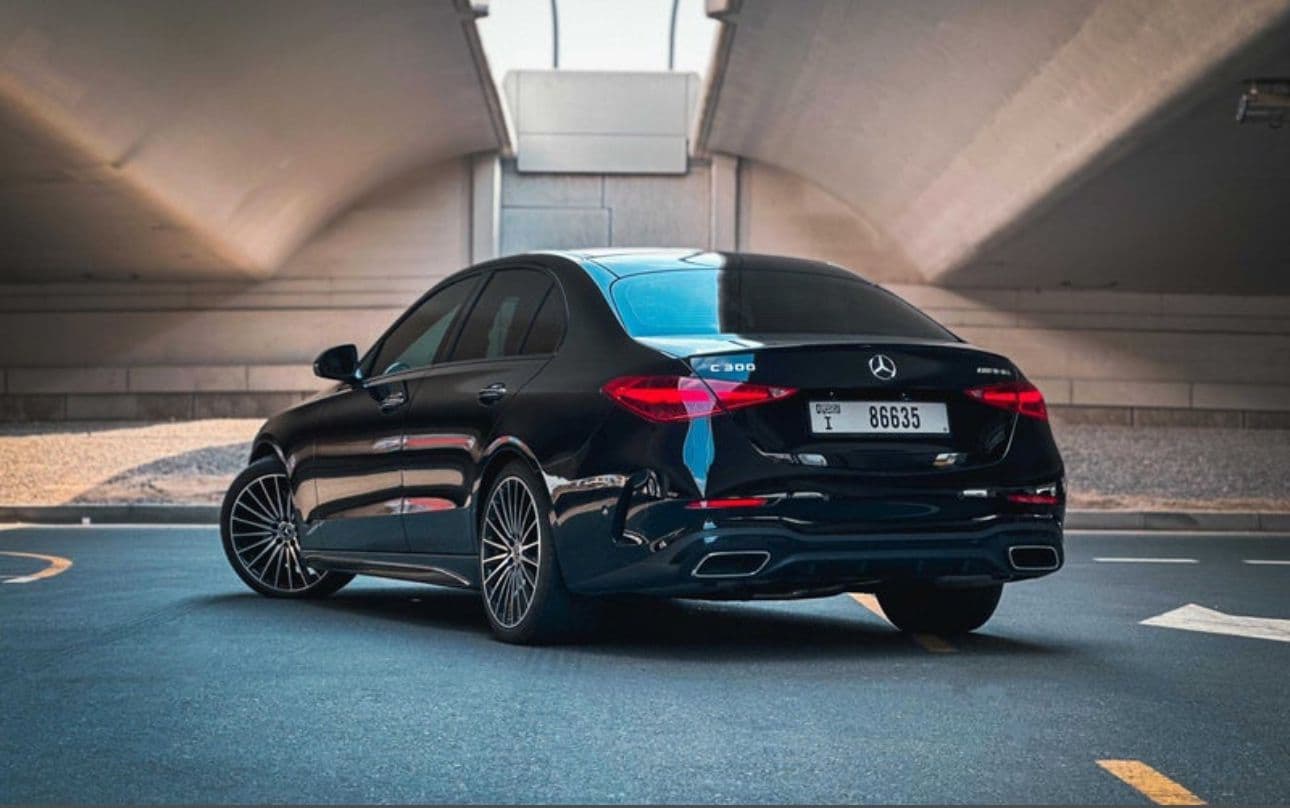 Mercedes-Benz C 300 2023 mieten in Dubai - Ansicht 4