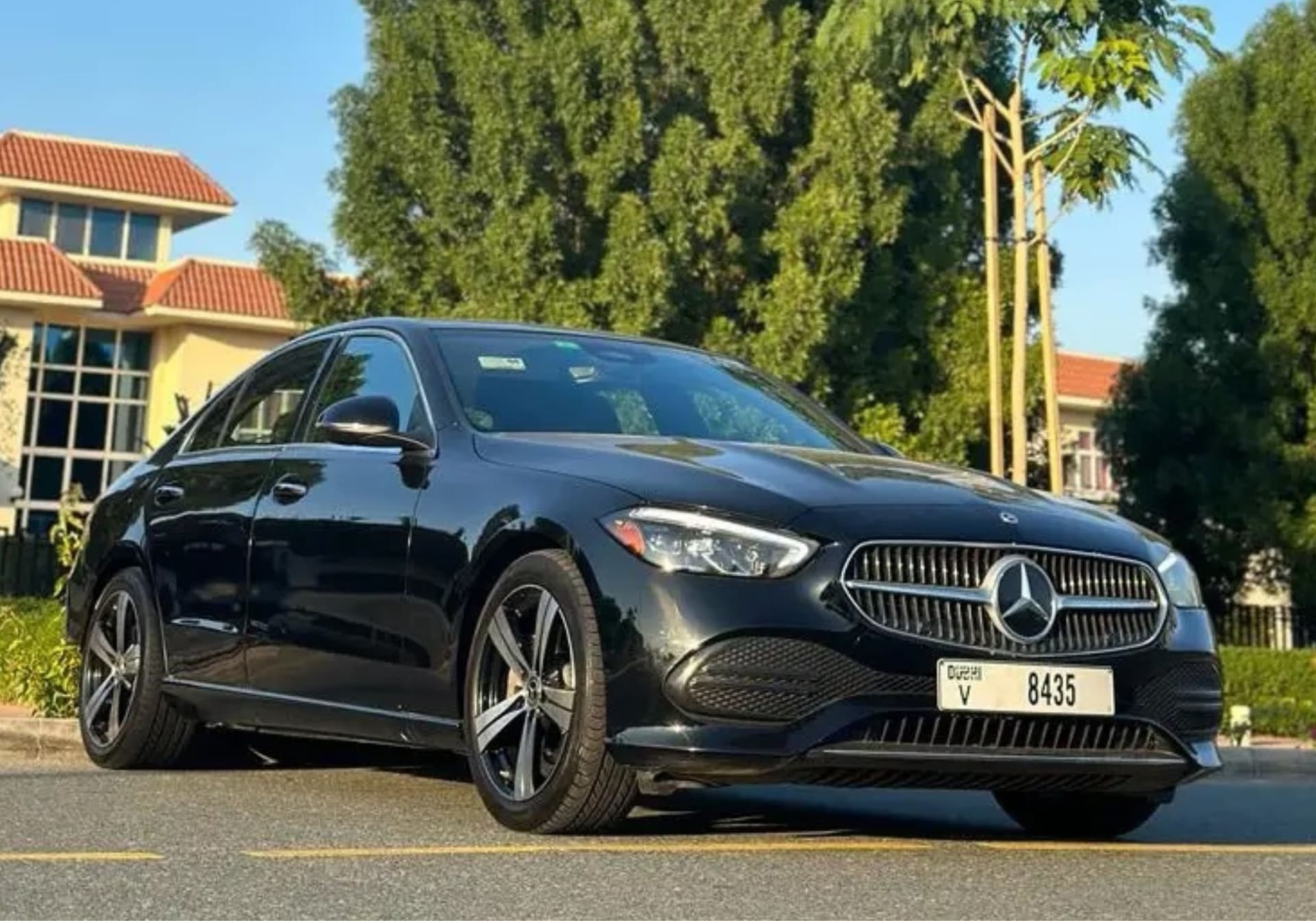 Mercedes-Benz C-Class C300 Coupe 2022 mieten in Dubai - Ansicht 2