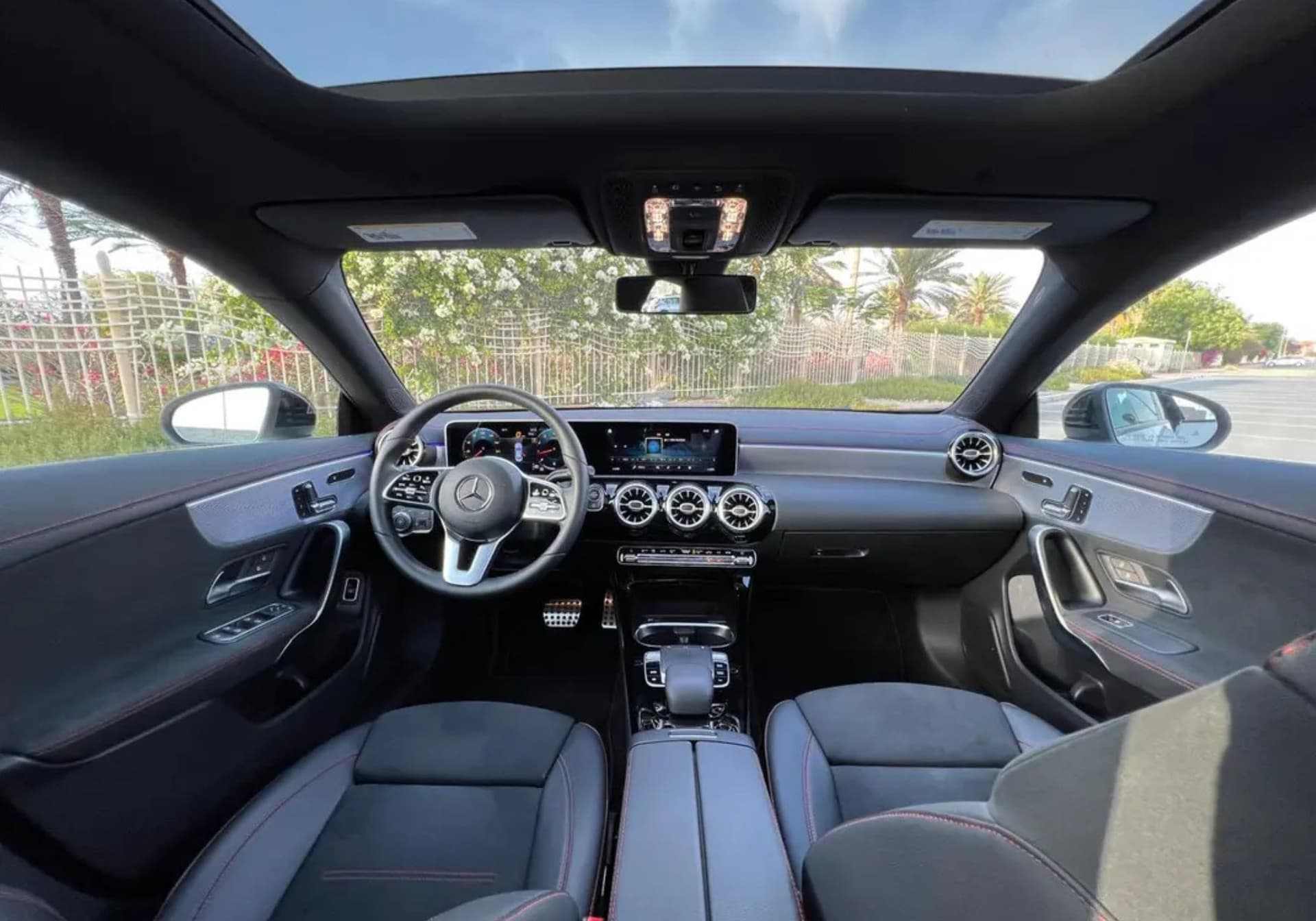 Mercedes-Benz CLA 250 2023 huren Dubai - Weergave 3