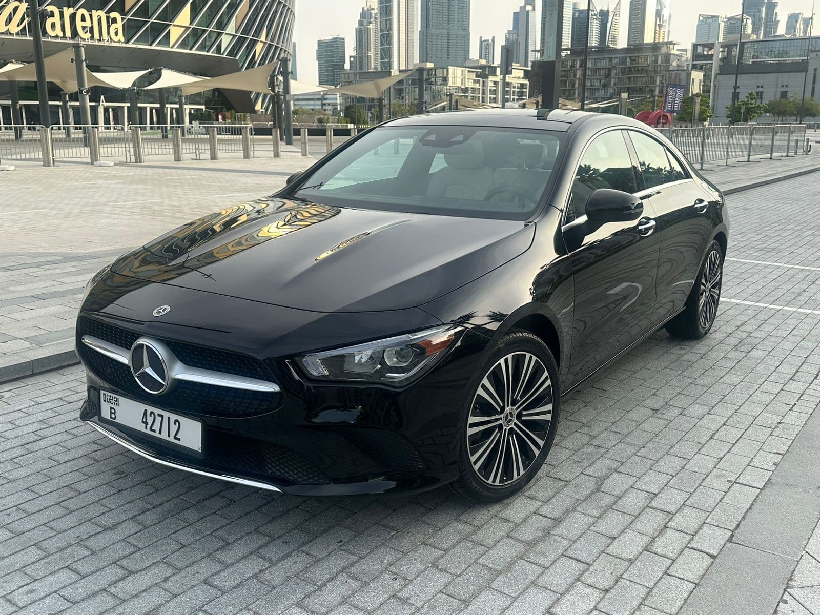 Mercedes-Benz CLA 250 4MATIC 2024 mieten in Dubai - Frontansicht