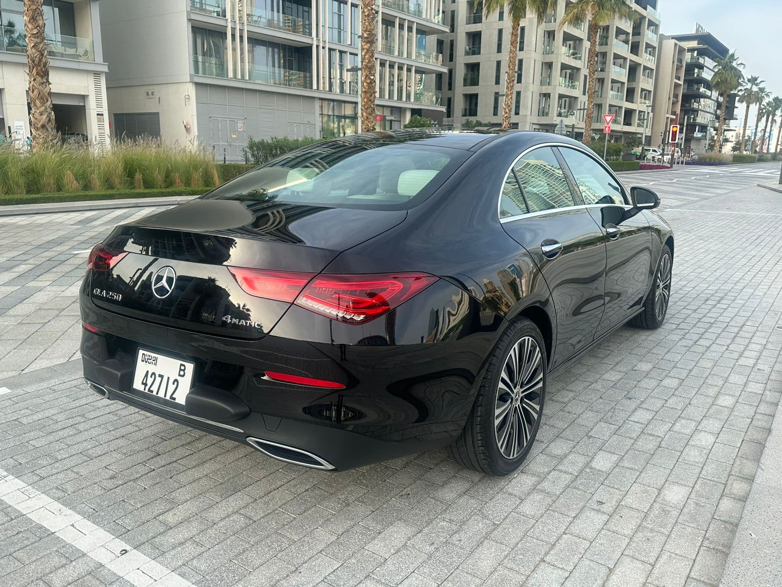 Mercedes-Benz CLA 250 4MATIC 2024 mieten in Dubai - Ansicht 2