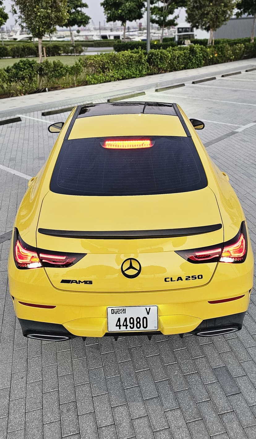 Location Mercedes-Benz CLA 250 AMG Line 2020 Dubai - Vue 12