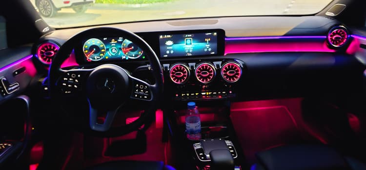 Location Mercedes-Benz CLA 250 AMG Line 2020 Dubai - Vue 5