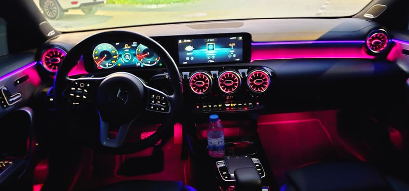 Location Mercedes-Benz CLA 250 AMG Line 2020 Dubai - Vue 5
