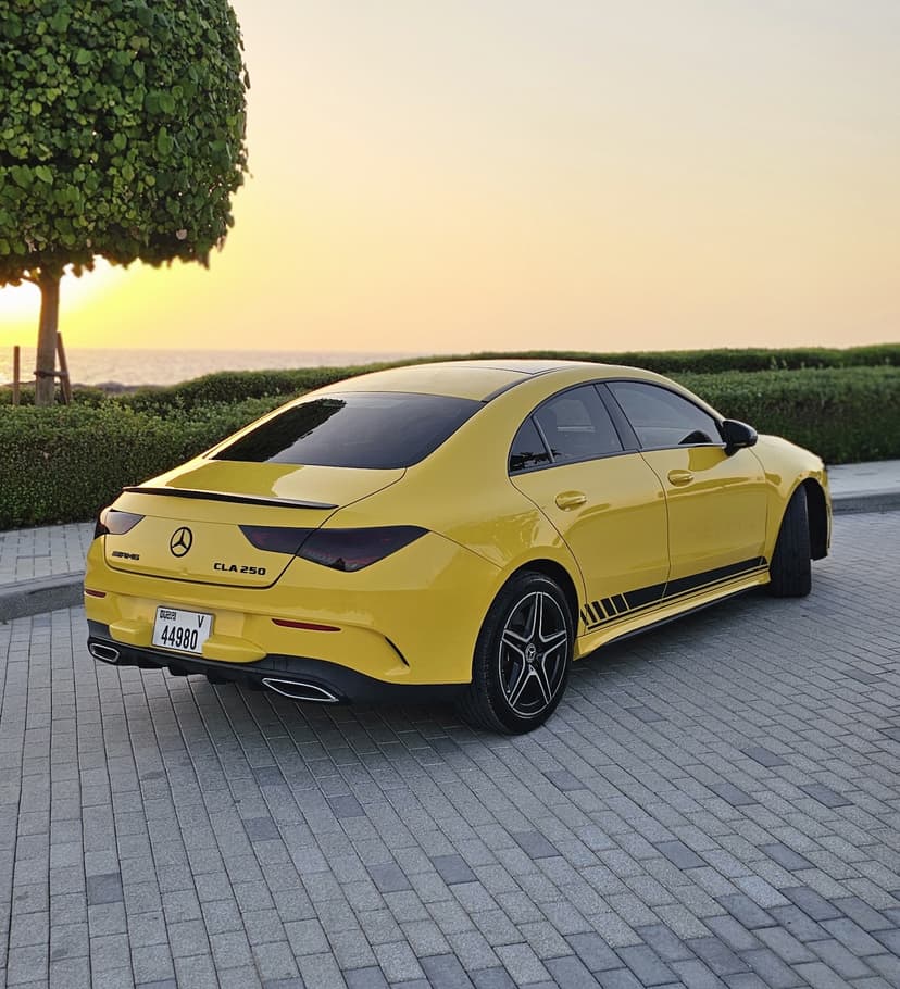Location Mercedes-Benz CLA 250 AMG Line 2020 Dubai - Vue 7