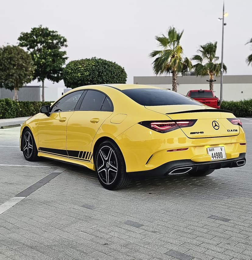 Location Mercedes-Benz CLA 250 AMG Line 2020 Dubai - Vue 9