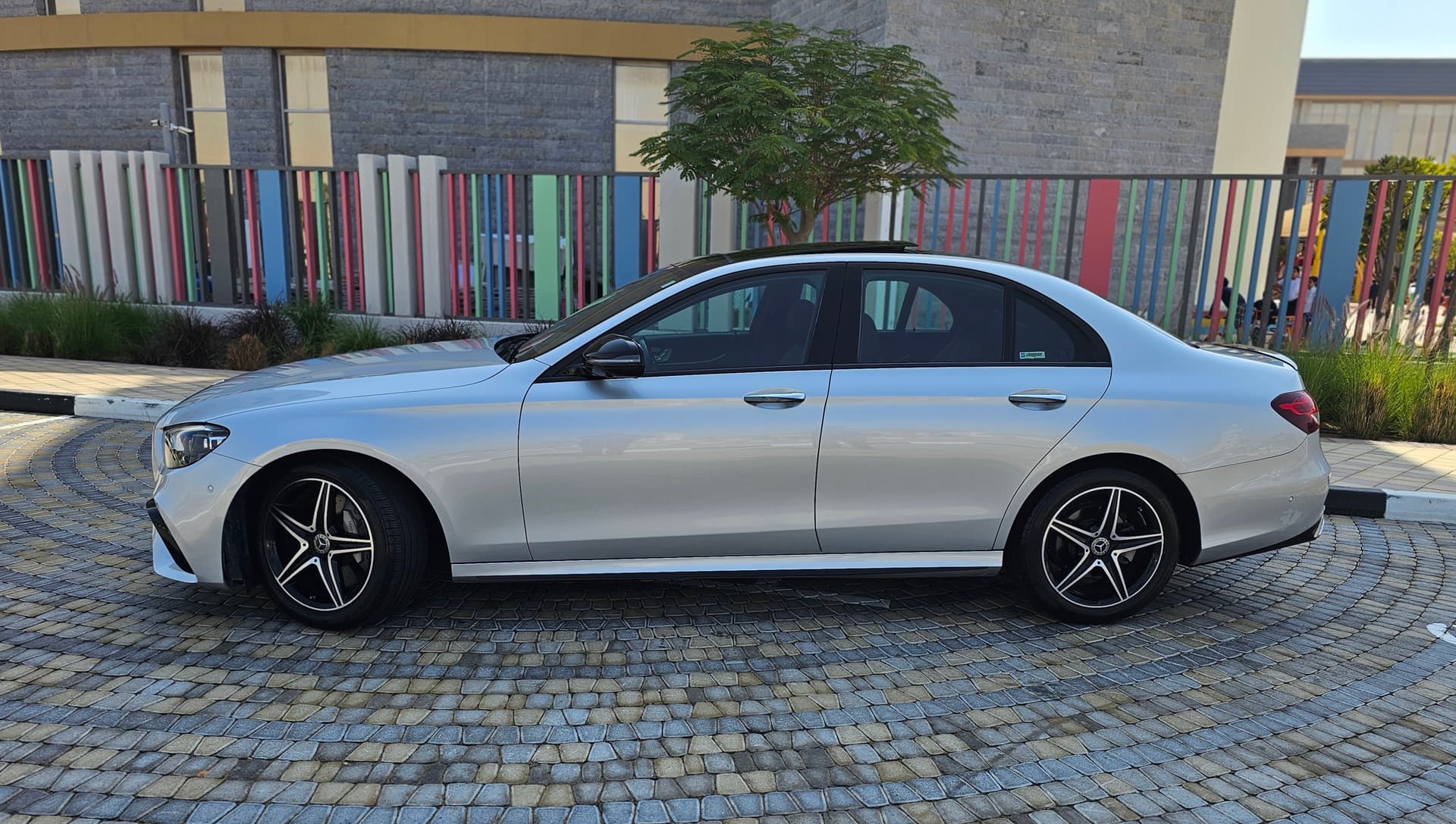 Mercedes-Benz E-Class E450 2019 huren Dubai - Weergave 3
