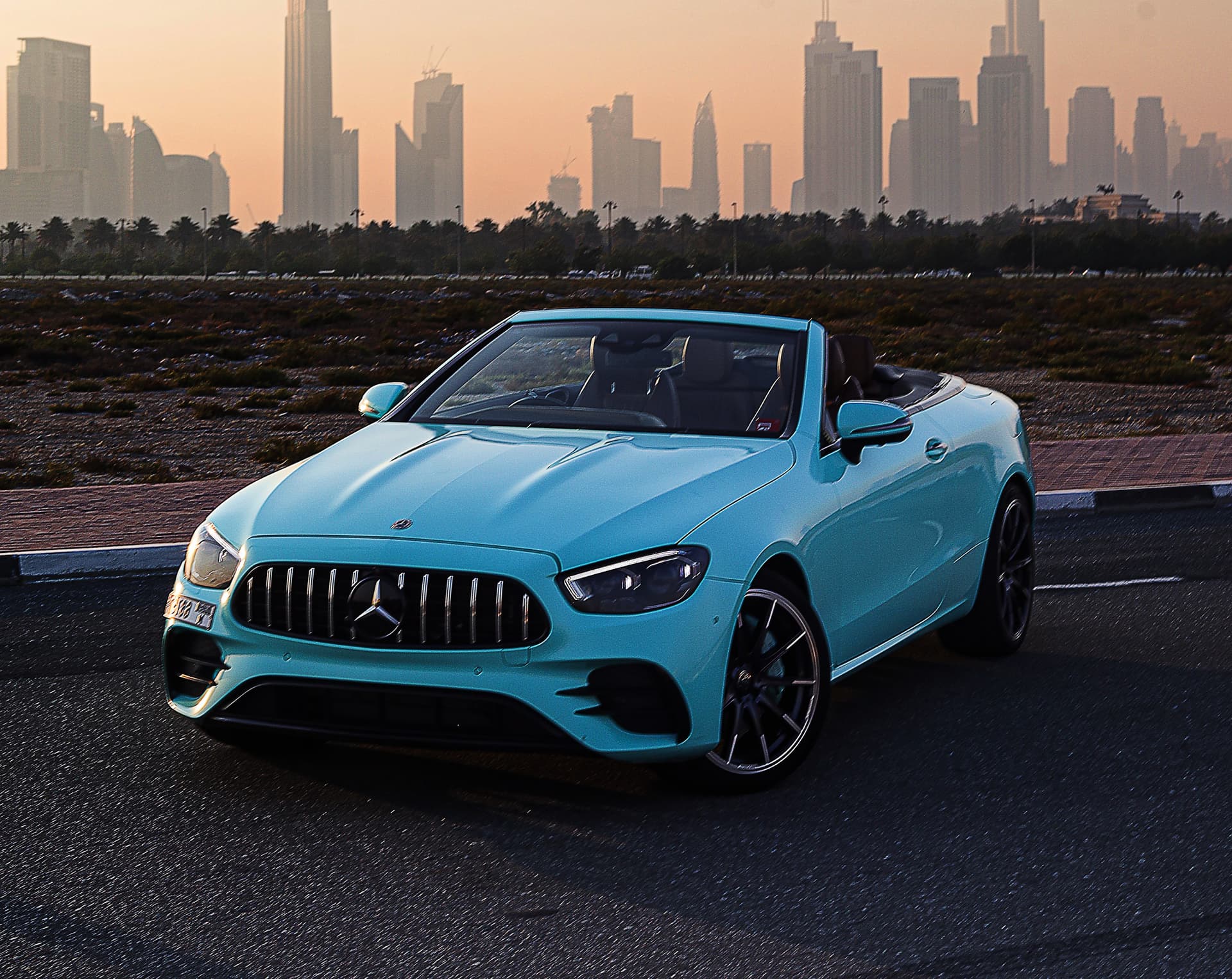 Mercedes-Benz E-Class E450 Cabriolet 2021 huren Dubai - Vooraanzicht