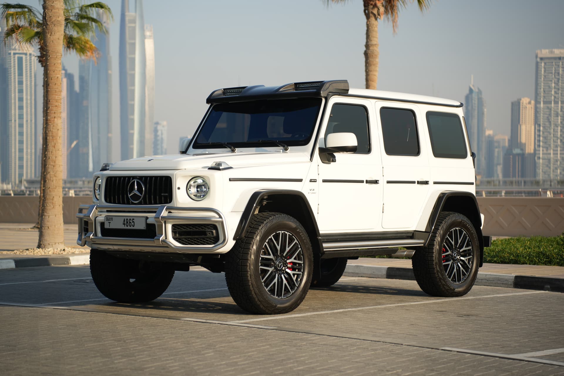 Mercedes-Benz G-Class 2022 huren Dubai - Vooraanzicht