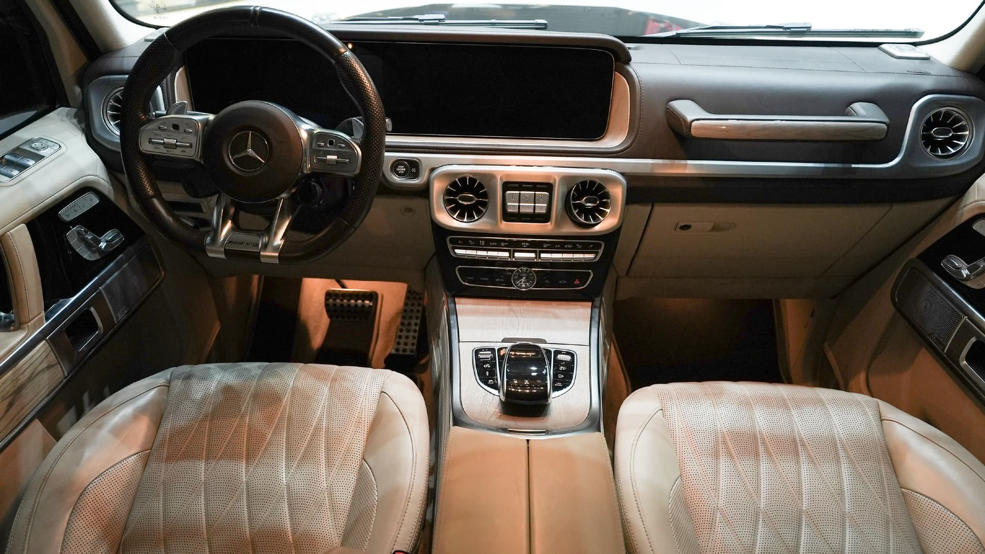 Mercedes-Benz G63 2023 huren Dubai - Weergave 4