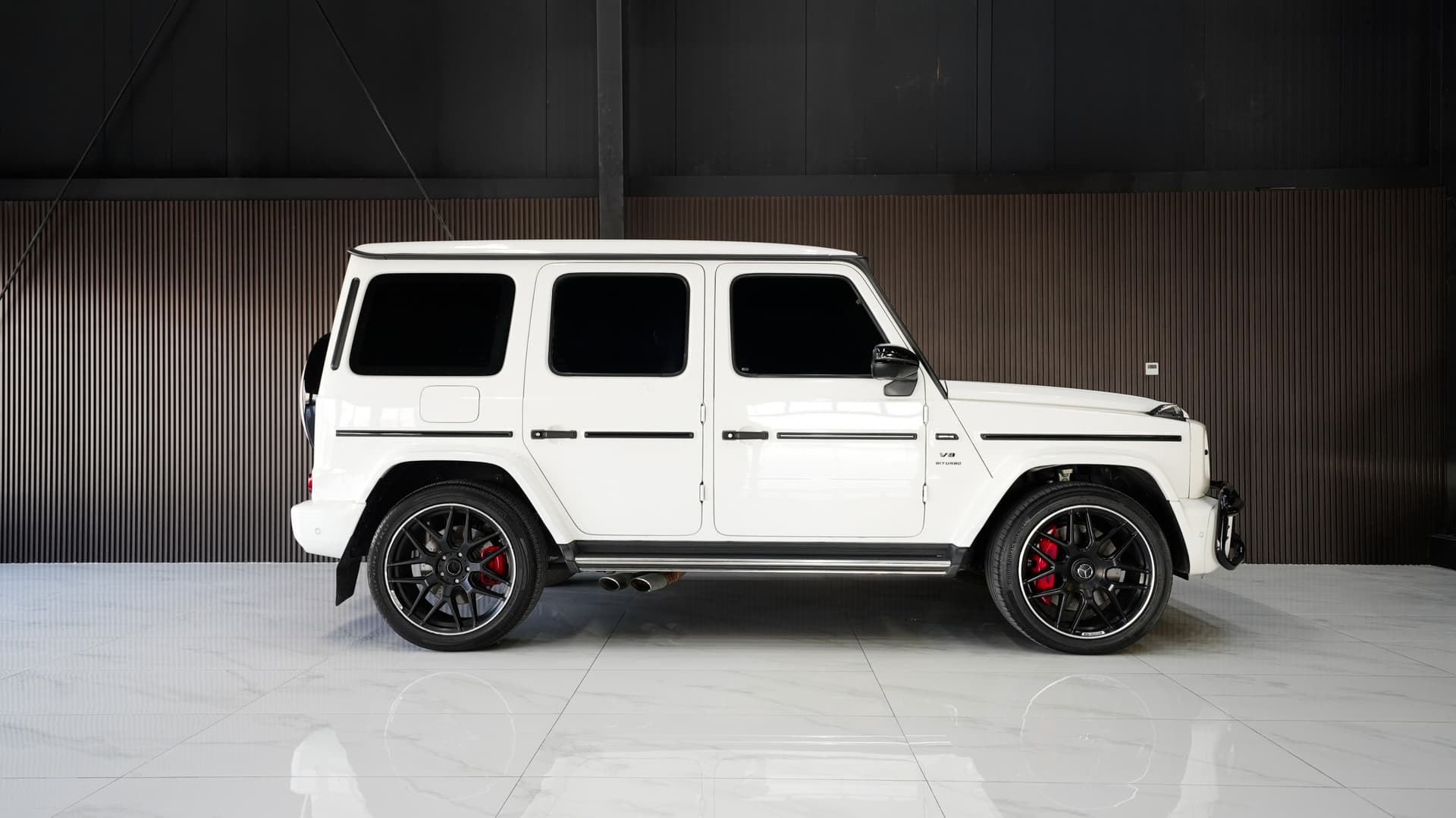 Mercedes-Benz G63 2023 huren Dubai - Vooraanzicht