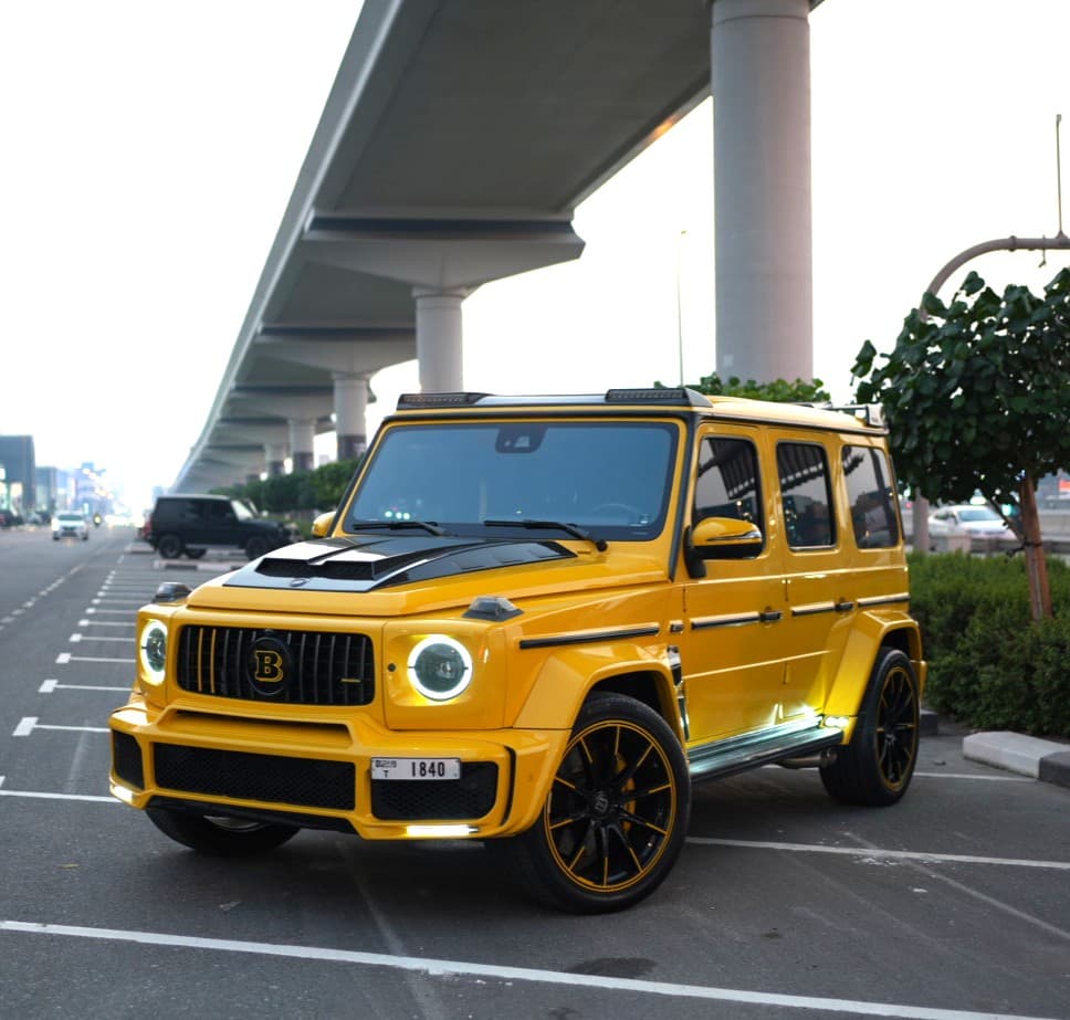 Mercedes-Benz G63 AMG 2020 huren Dubai - Vooraanzicht