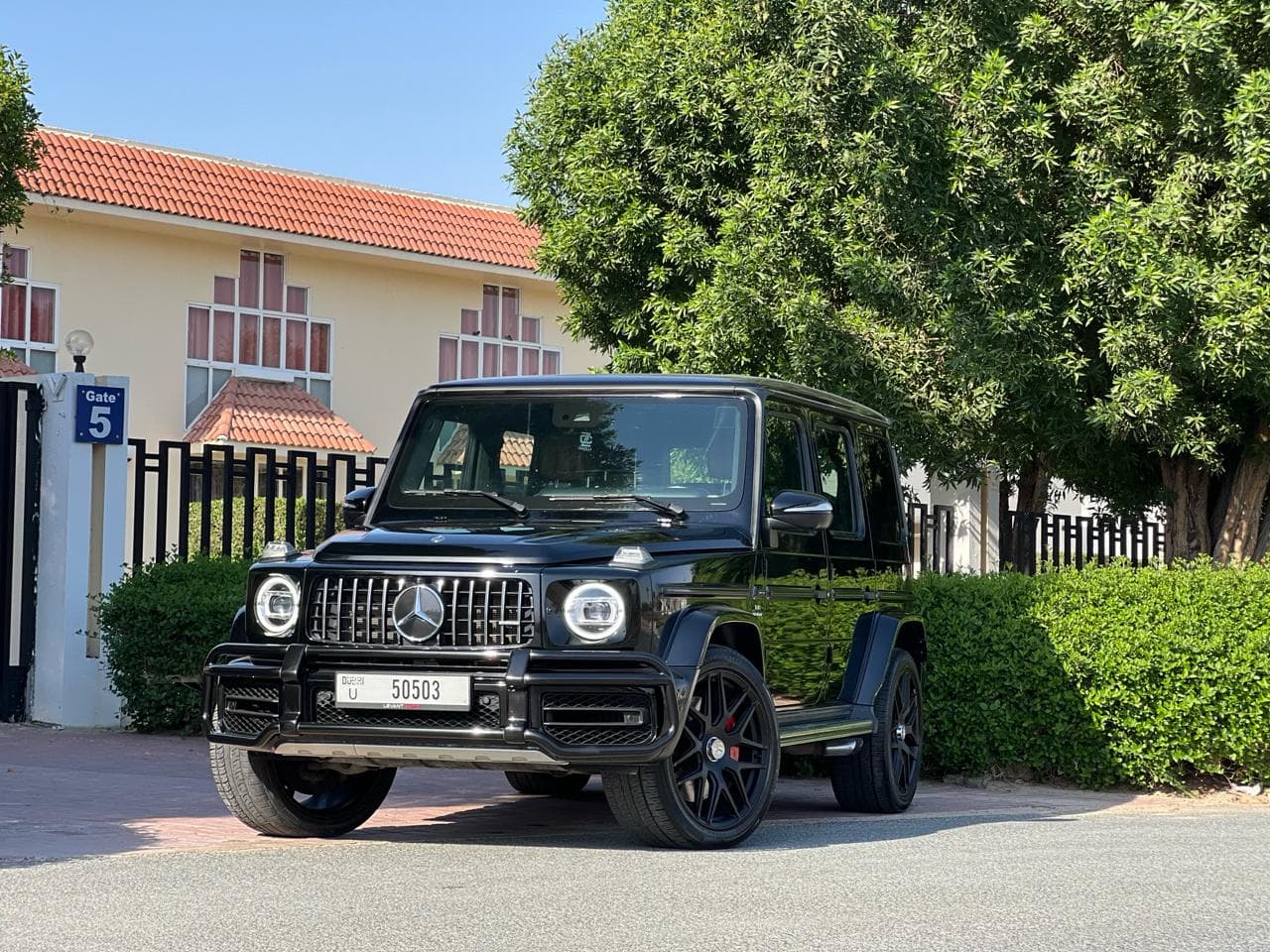 Mercedes-Benz G63 AMG 2020 huren Dubai - Vooraanzicht