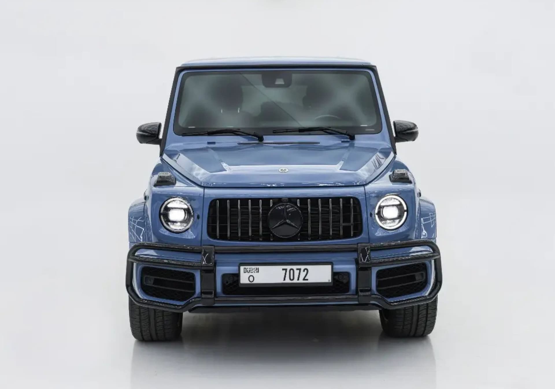 Mercedes-Benz G63 AMG 2022 huren Dubai - Vooraanzicht
