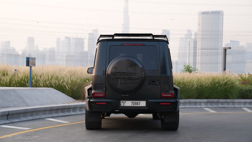 Location Mercedes-Benz G63 Brabus 800 2022 Dubai - Vue 4