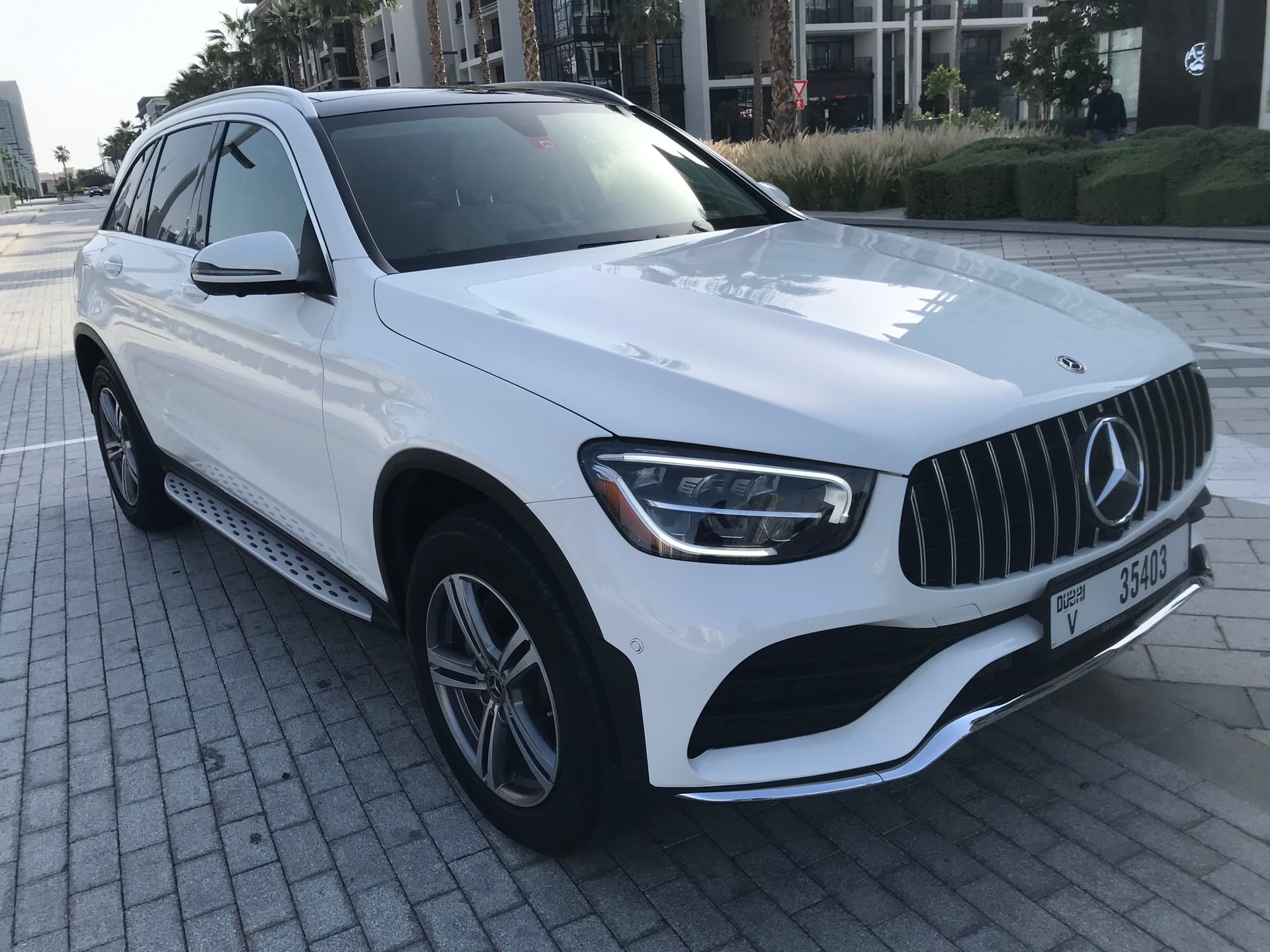 Mercedes-Benz GLC 300 2022 mieten in Dubai - Ansicht 2
