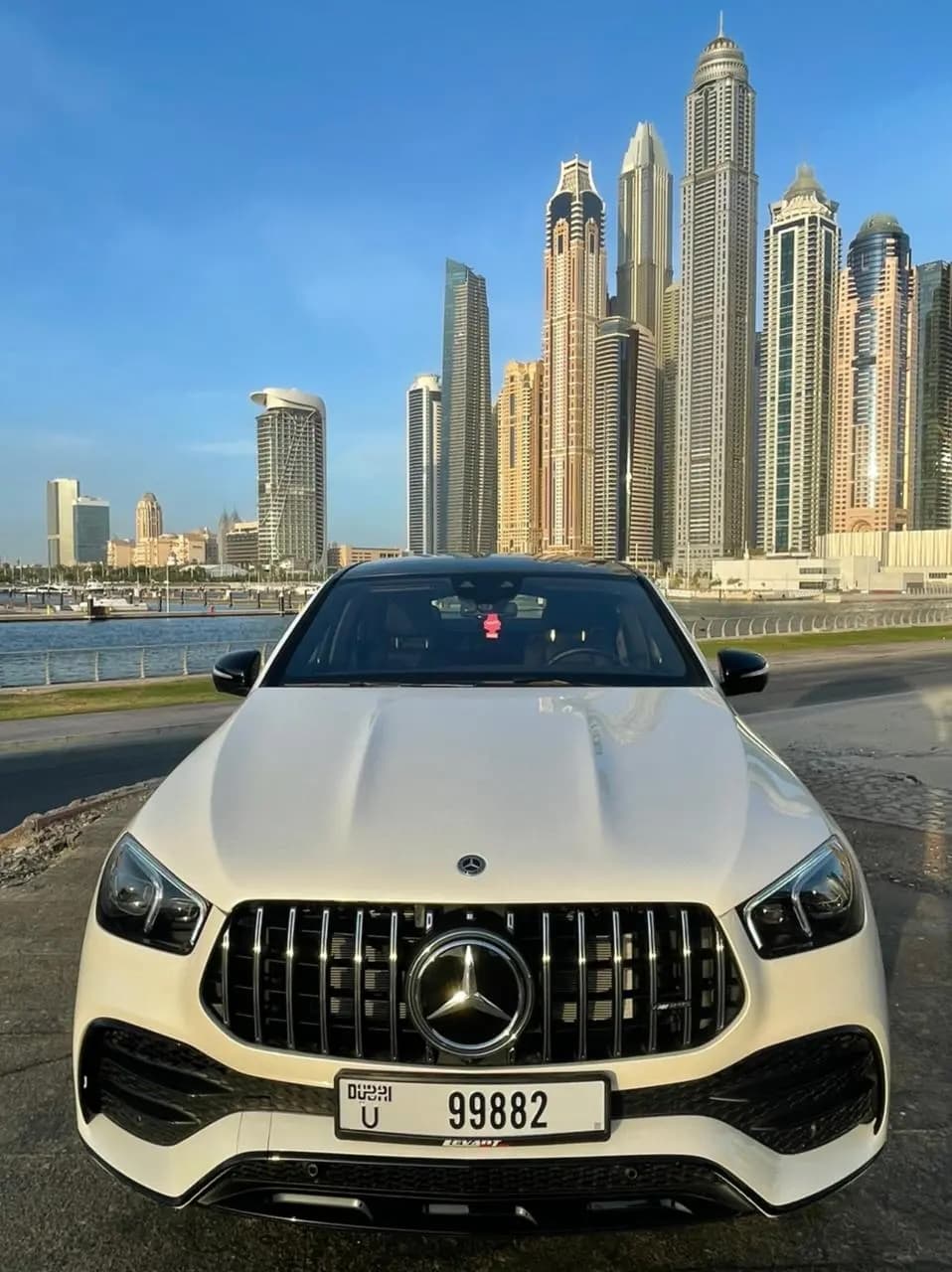 Mercedes-Benz GLE 53 AMG 2021 huren Dubai - Weergave 2
