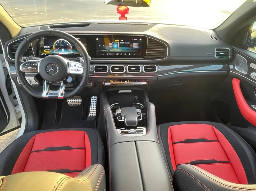 Mercedes-Benz GLE 53 AMG 2021 huren Dubai - Weergave 4
