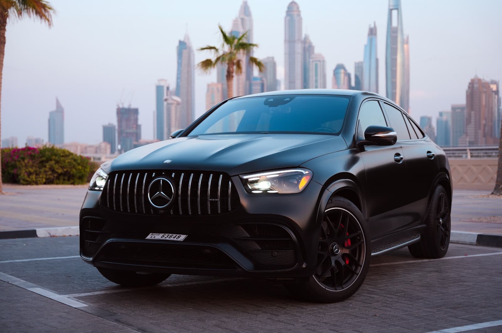 Mercedes-Benz GLE 63 S AMG 2024 mieten in Dubai - Frontansicht