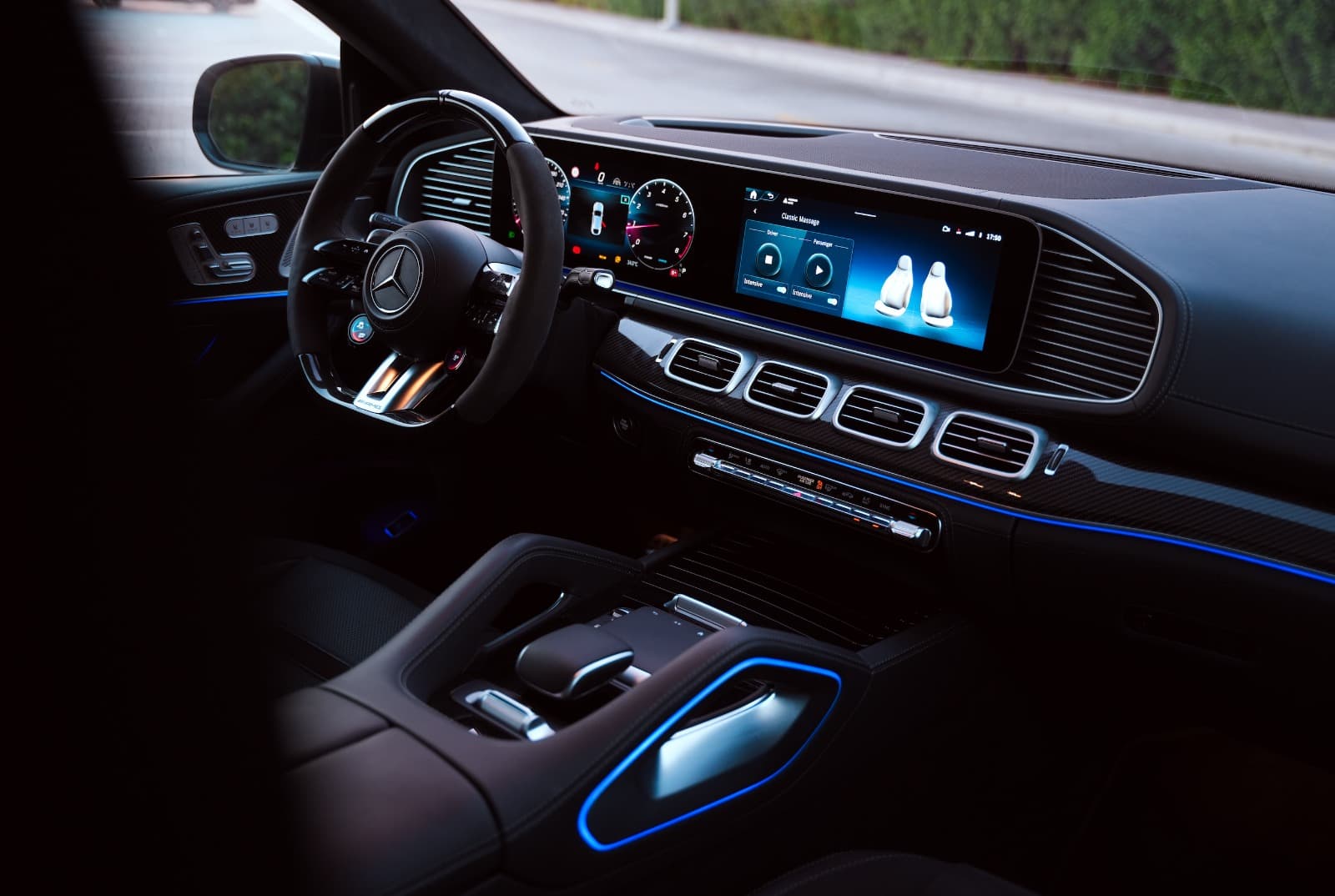 Mercedes-Benz GLE 63 S AMG 2024 mieten in Dubai - Ansicht 2