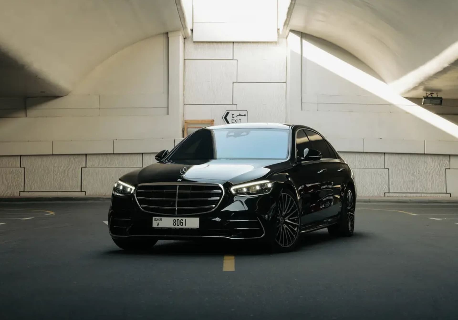 Mercedes-Benz S-Class 500 4MATIC 2023 Rental Dubai - Front View
