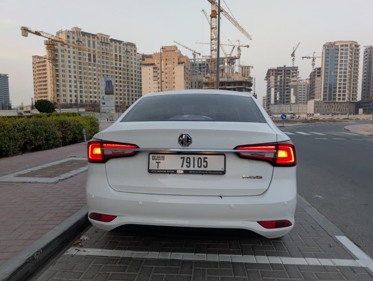 MG MG5 2025 mieten in Dubai - Ansicht 4