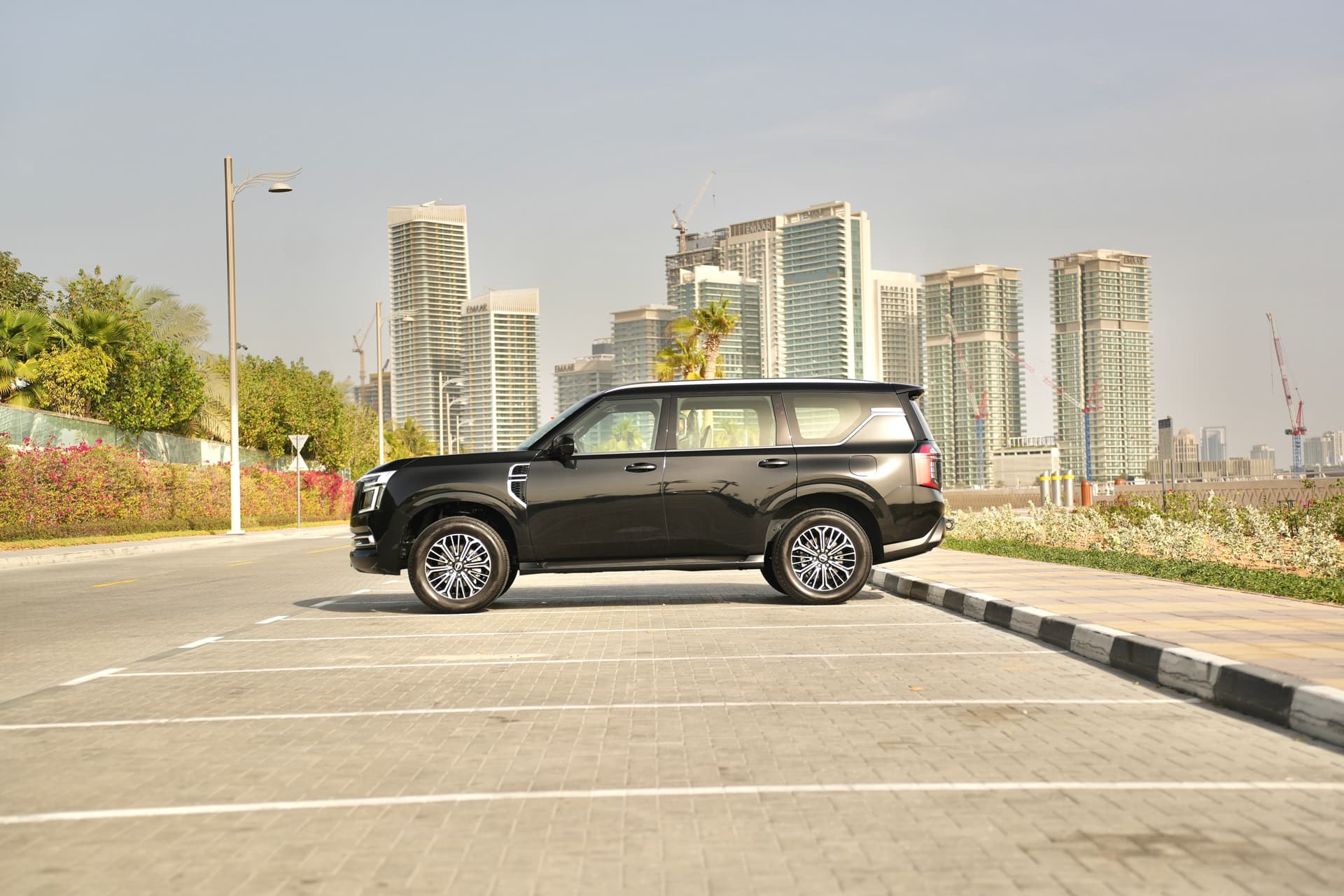 Nissan Patrol 2025 mieten in Dubai - Ansicht 3