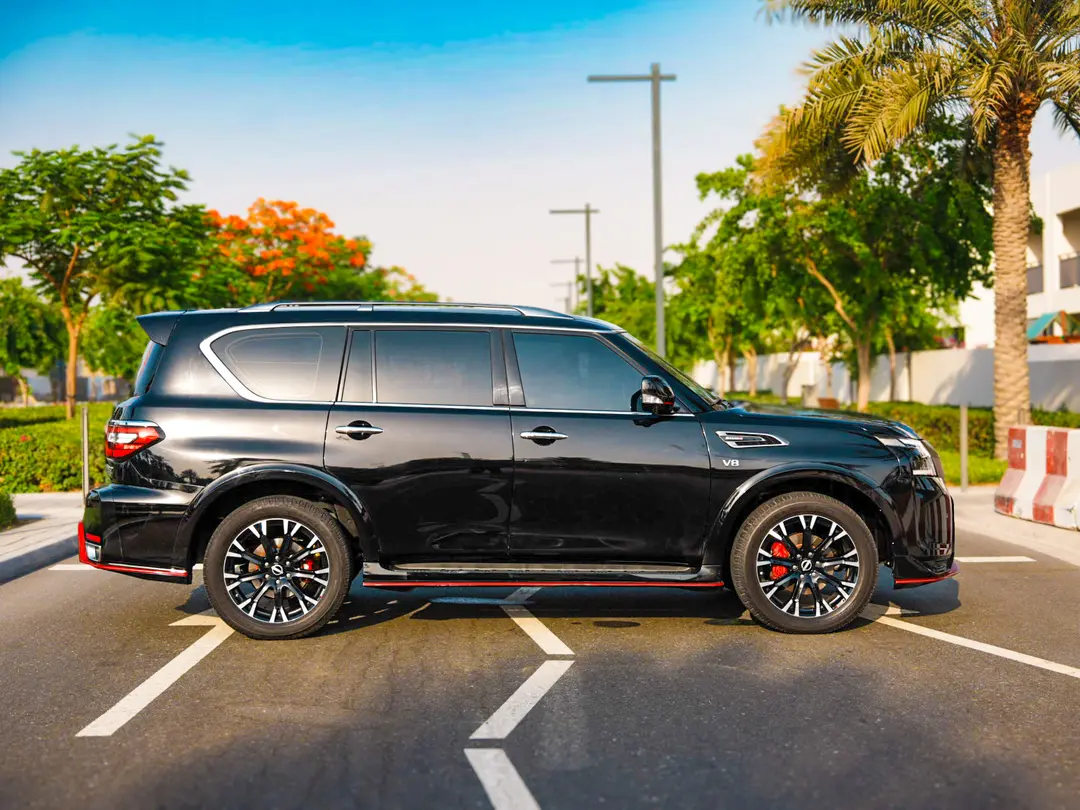 Nissan Patrol Nismo 2024 huren Dubai - Weergave 3
