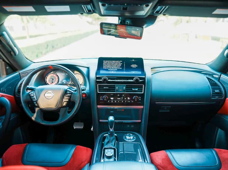 Nissan Patrol Nismo 2024 huren Dubai - Weergave 5
