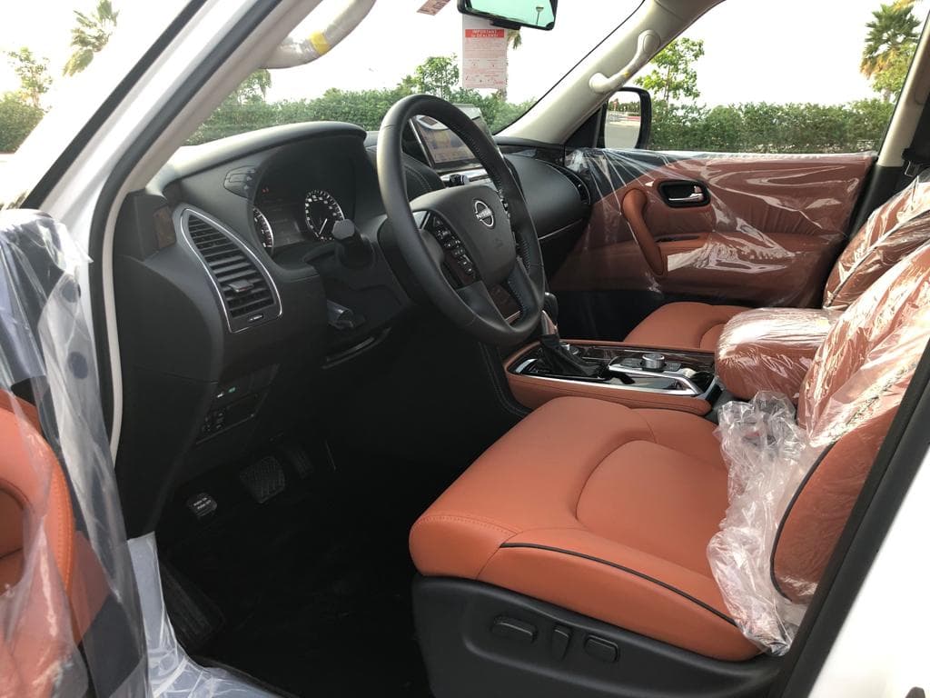 Nissan Patrol V8 2023 mieten in Dubai - Ansicht 2