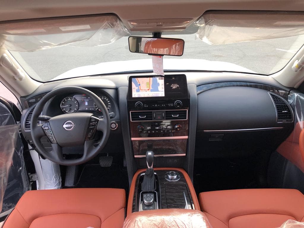 Nissan Patrol V8 2023 mieten in Dubai - Ansicht 3