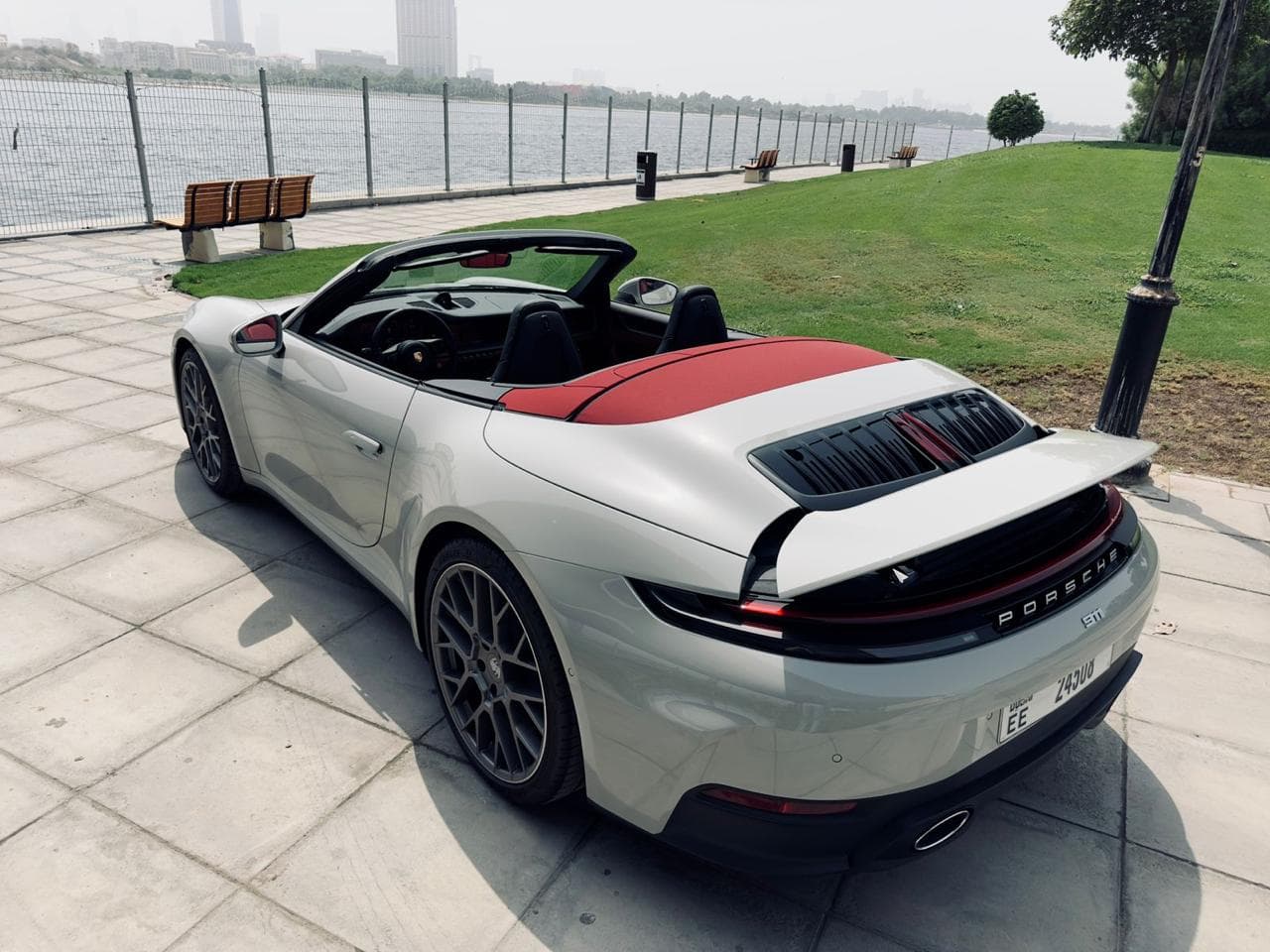 PORSCHE 911 CARRERA 4S 2025 huren Dubai - Weergave 2
