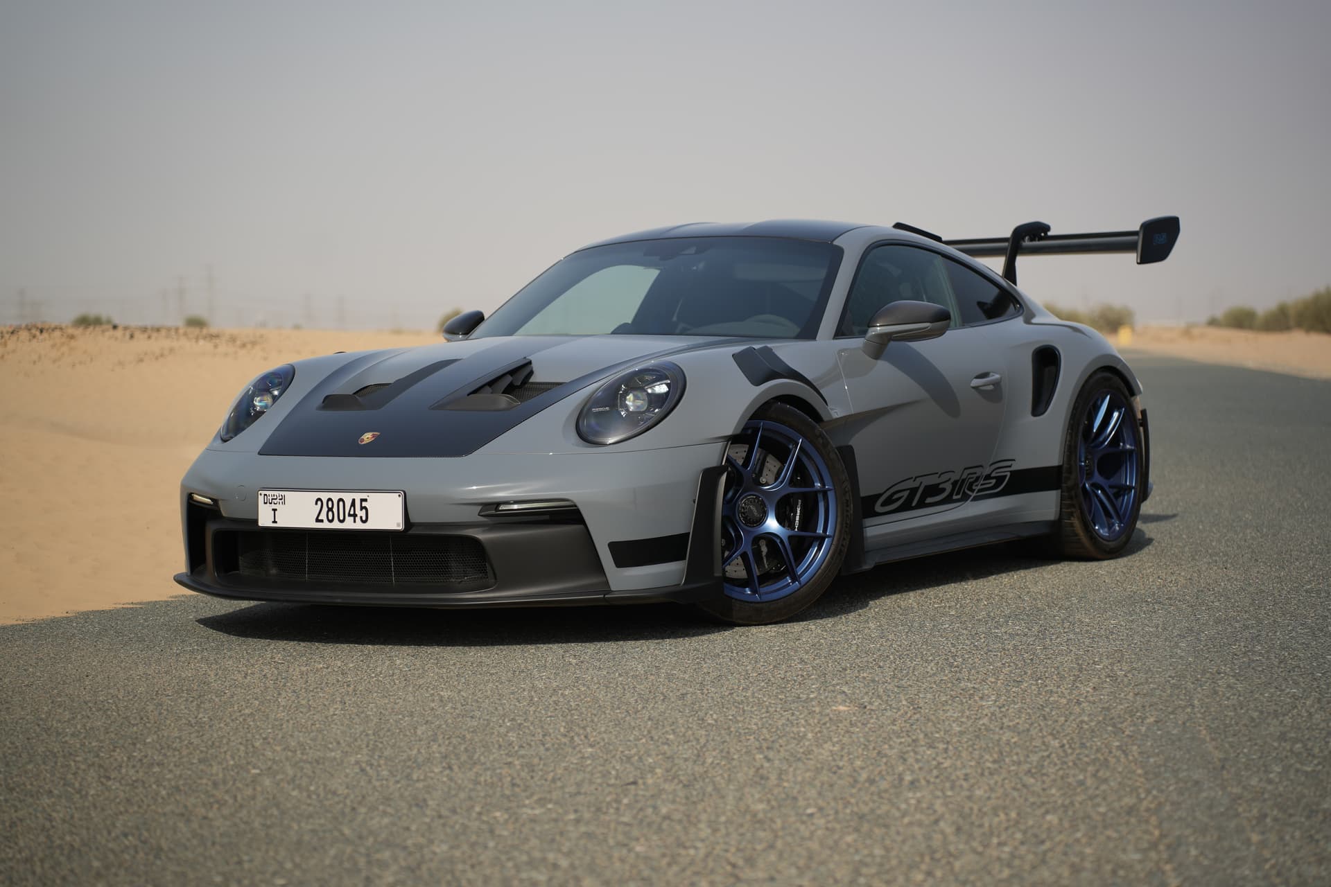 Porsche 911 GT3 RS 2024 huren Dubai - Vooraanzicht