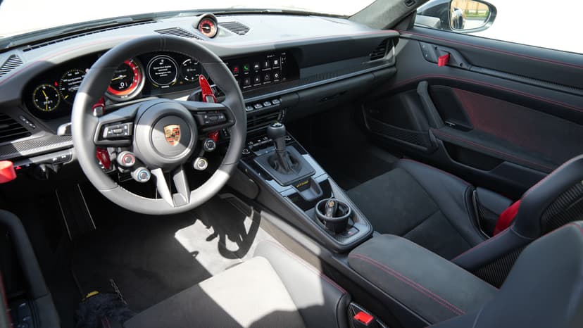 Porsche 911 GT3 RS 2026 Rental Dubai - View 12