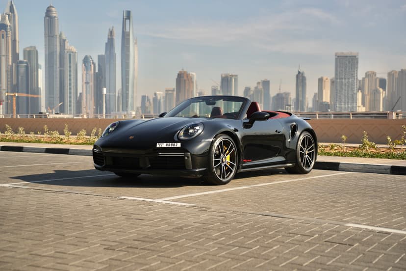Porsche 911 Turbo S 2023 huren Dubai - Hoofdweergave