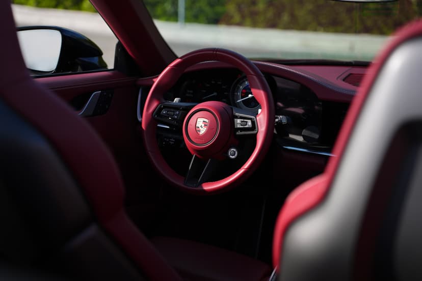 Porsche 911 Turbo S 2023 huren Dubai - Weergave 6