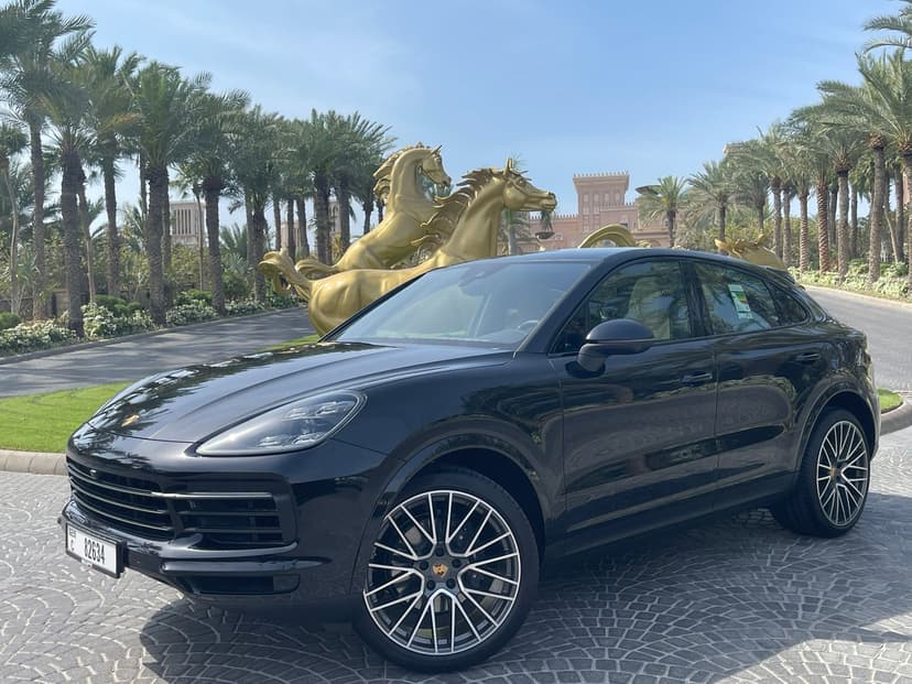 Porsche Cayenne 2022 huren Dubai - Weergave 2